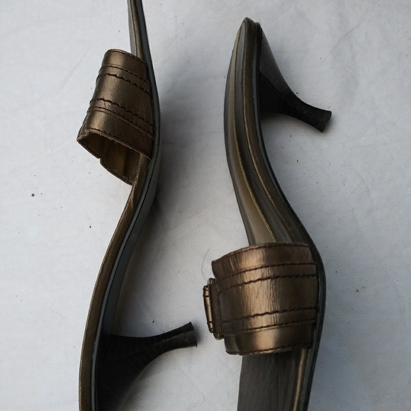 Shoes - Picture 2 of 2